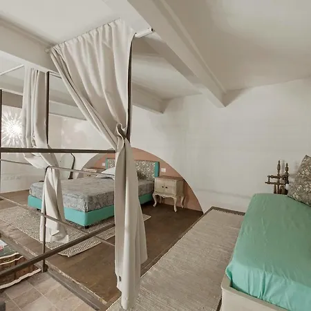 Apartment Poliziano 8 Rome